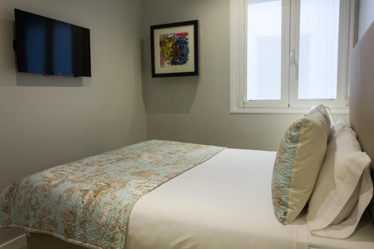 Arenal Suites Preciados Madrid Room photo